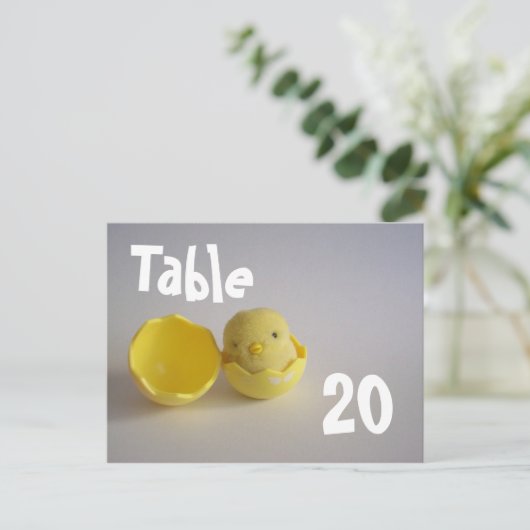 Briefkaart Yellow Chick Table Number (Staand voorkant)