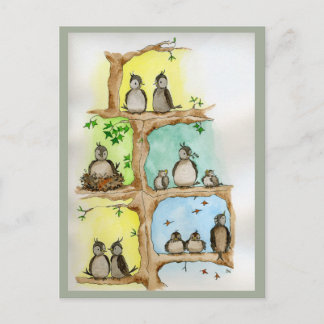 Briefkaarten met vogels en hun baby's in een boom