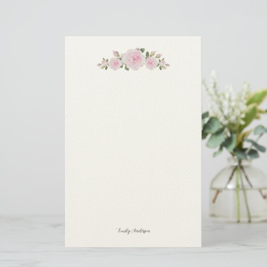 Briefpapier met naam zachte roze rozen (Staand voorkant)