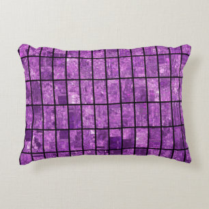 Bright abstract mosaic violet background with glos accent kussen