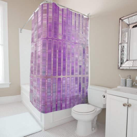 Bright abstract mosaic violet background with glos douchegordijn (In situ)