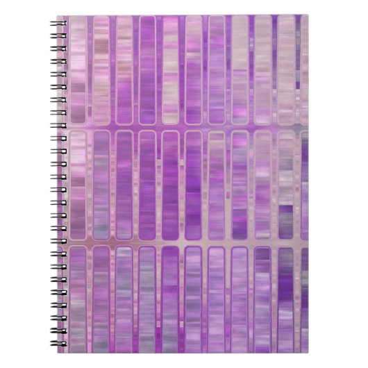 Bright abstract mosaic violet background with glos notitieboek (Voorkant)