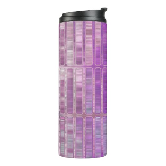 Bright abstract mosaic violet background with glos thermosbeker (Gedraaid links)