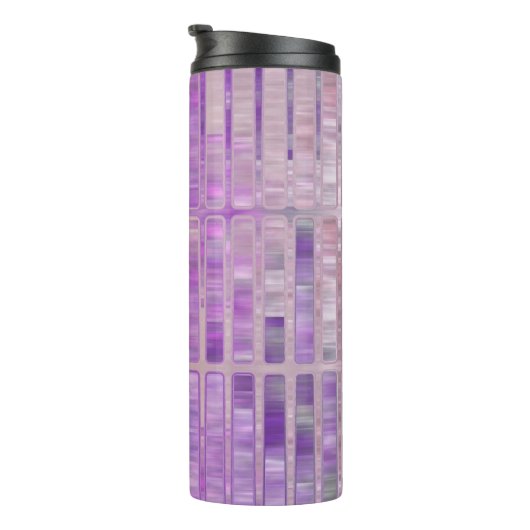 Bright abstract mosaic violet background with glos thermosbeker (Geroteerd rechts)