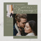 Bright Beginnings New Year Sage Green Photo Feestdagenkaart (Voorkant / Achterkant)