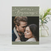 Bright Beginnings New Year Sage Green Photo Feestdagenkaart (Staand voorkant)