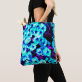 Bright Blue Petunias Tote Bag (Dichtbij)