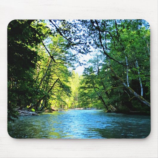 Bright Blue River under Green Trees in Washington Muismat (Voorkant)