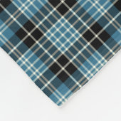 Bright Blue, zwart en wit Clan Clark Tartan Fleece Deken (Hoek)