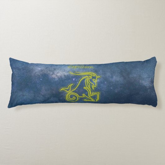 Bright Capricorn Lichaamskussen (Voorkant)