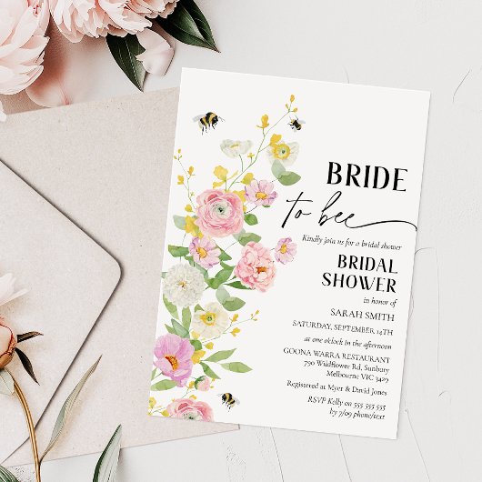 Bright Floral Bee Bride to Bee Vrijgezellenfeest Kaart