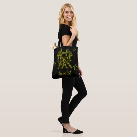 Bright Gemini Tote Bag (Op model)