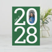 Bright Green Modern Class Jaar & Foto Afstuderen Aankondiging (Staand voorkant)