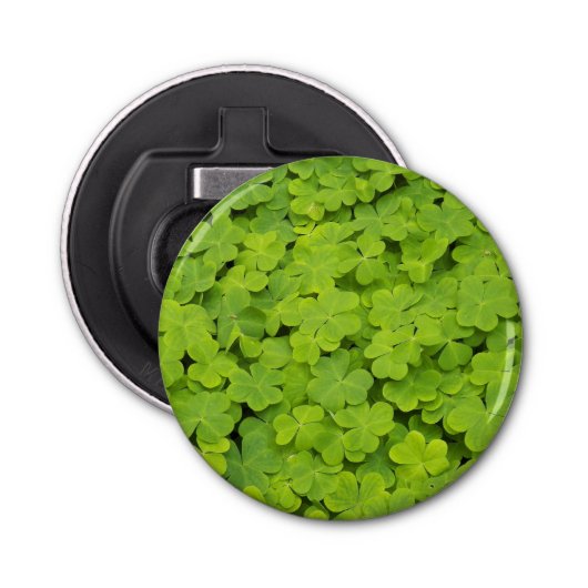 Bright Green Shamrocks Floral Button Flesopener (Voorkant)