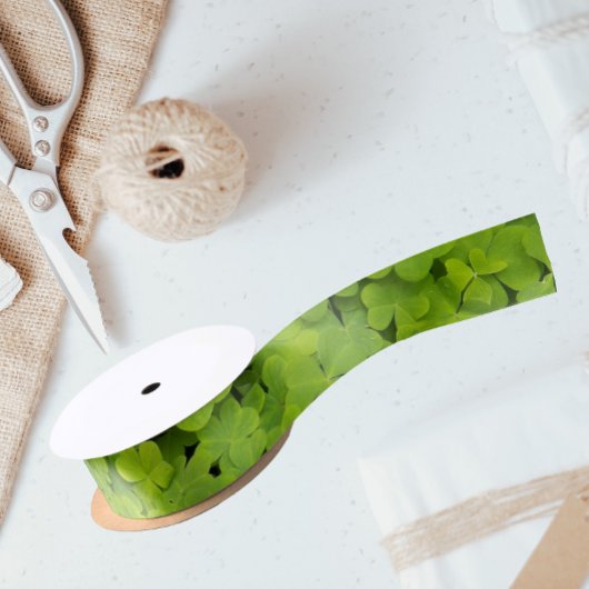Bright Green Shamrocks Floral Satijnen Lint