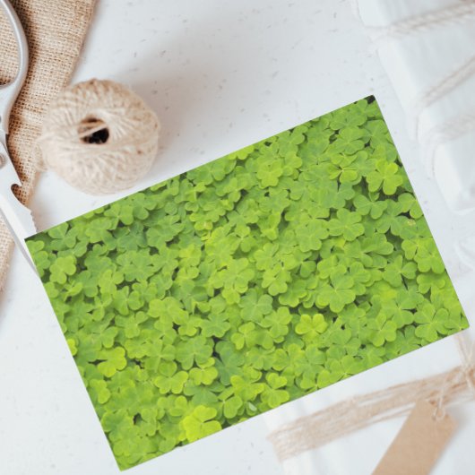 Bright Green Shamrocks Floral Tissuepapier