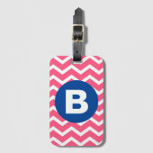 Bright Pink and White Chevron Pattern Monogram Bagagelabel (Voorkant (verticaal))