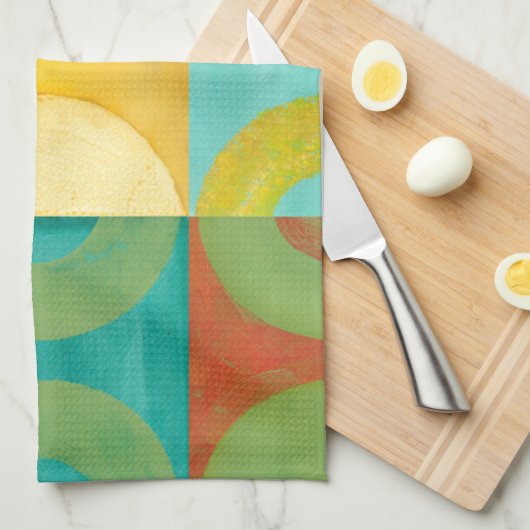 Bright Pop Art with Circles and Squares Theedoek (Quarter Fold)