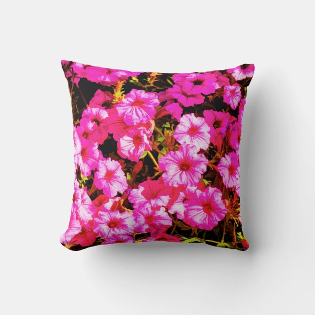 Bright Red Petunias Kussen (Voorkant)