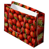 Bright Red Summer Strawberry Harvest Pattern Groot Cadeauzakje (Voorkant Gekanteld)
