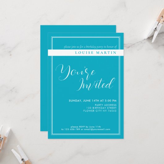 Bright Rich Sky Blue Aangepaste verjaardagsuitnodi Kaart (Voorkant / Achterkant in situ)