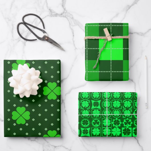 BRIGHT SHADES OF GREEN IRISH SHAMROCKS INPAKPAPIER VEL (Voorkant)