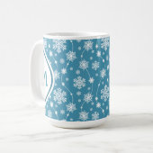 Bright Sky Blue Winter White Snowflake Pattern Koffiemok (Voorkant links)