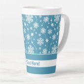 Bright Sky Blue Winter White Snowflake Pattern Latte Mok (Rechterhoek)