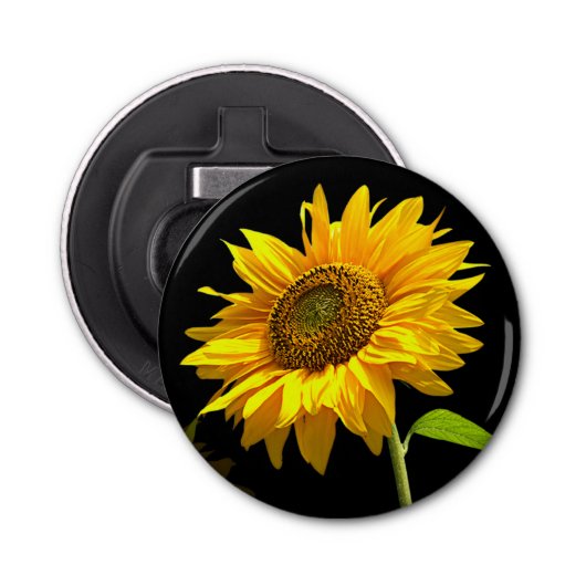 Bright Sunflower on Black Background Button Flesopener (Voorkant)