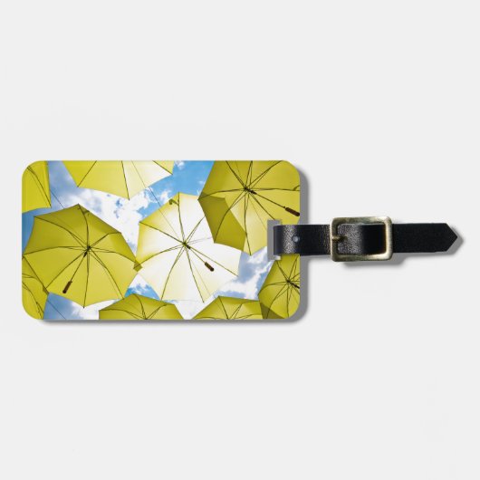 Bright Sunny Yellow Umbrellas Bagagelabel (Voorkant horizontaal)