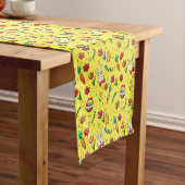 Bright Yellow Easter Pattern Table Runner Korte Tafelloper (Voorbeeld)