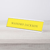 Bright Yellow Minimalist Plain Modern Aesthetic Bureau Naambordje (Voorkant)