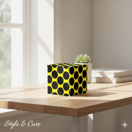 Bright Yellow with Black Dot Style Classic 2x2x2 Bedankdoosjes