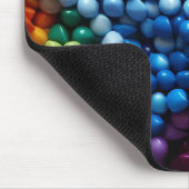 BRIGHTLY COLORED PLASTIC BEADS MUISMAT (Hoek)