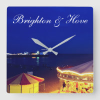 Brighton en Hove Beach bij nacht