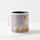 Brighton Royal Pavilion Tweekleurige Koffiemok (Voorkant links)