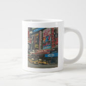 BrightStor Times Square 2012 Grote Koffiekop (Rechts)