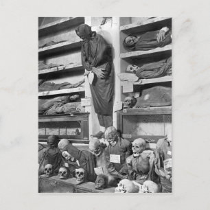 Brijen in de catacomben van Palermo, Italië Briefkaart