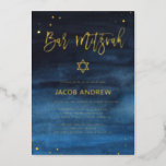 Briljantblauw en goudboog Mitzvah Folie Uitnodiging<br><div class="desc">Deze kleurrijke,  moderne Bar Mitzvah uitnodigingen hebben een trendy gewaagde blauwe waterverf achtergrond met gouden folie handgeschreven script,  Star of David en accenten.</div>