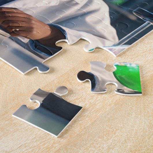 Brilliant Young Scientist Puzzle Legpuzzel (Zijkant)