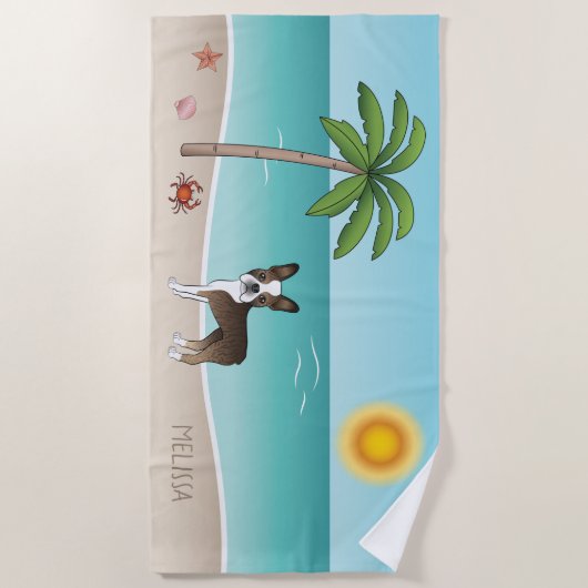 Brindle Boston Terrier bij een tropische zomervaka Strandlaken (Voorkant)