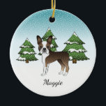 Brindle Boston Terrier in een winter bos & naam Keramisch Ornament<br><div class="desc">Destei's originele cartoon illustratie van een schattige bruine hond van het Boston Terrier-ras. De hond wordt in een winterscène geplaatst met drie groene veer en vallende sneeuw. De achtergrond is een blauw tot witte gradiënt die het ontwerp geeft dat de koude winterdag eruit ziet. Er is ook een personaliseerbaar tekstgebied...</div>