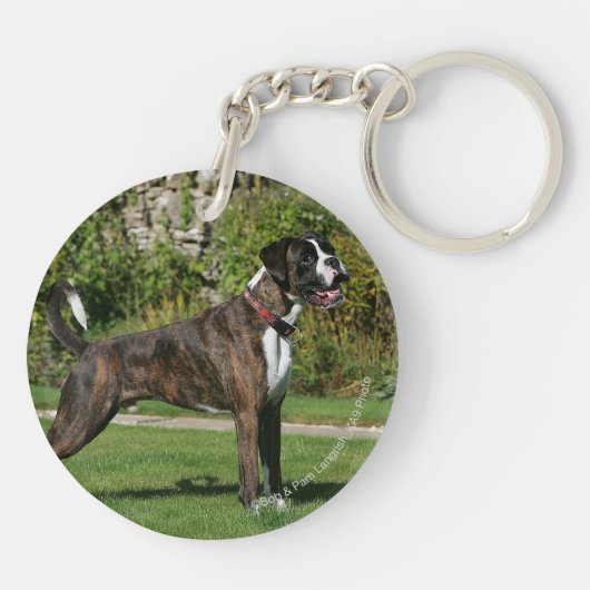 Brindle Boxer Dog Show Stance Sleutelhanger (Achterkant)