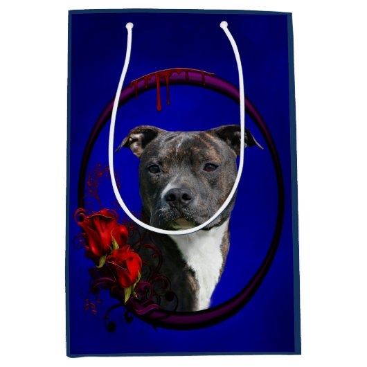 Brindle pitbull met rozen medium cadeauzakje (Voorkant)