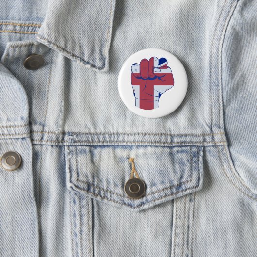 British Raised Fist Ronde Button 5,7 Cm (In situ)
