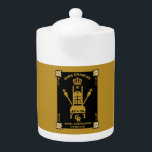 British Royal Coronation King Charles III Theepot<br><div class="desc">Koning Charles British Royal Family. Koning Charles III British King Souvenirs. Alleen Copyright HGIFY Zazzle/BA/TT-winkels. 05#66 REF Artist JM.</div>