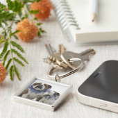 Britse bulldog en puppy met een jesterkraag, sleutelhanger (Zijkant)