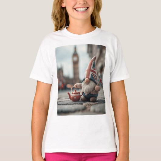 Britse gnoom met Union Jack Pet en theepot T-shirt (Voorkant)