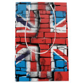 Britse vlag Graffiti Kunst op een bakstenen muur Medium Cadeauzakje (Voorkant)