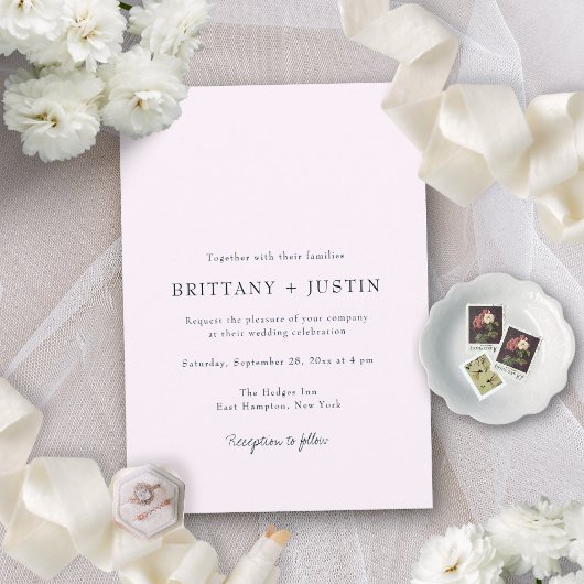 Brittany Modern Black Script Weddenschap met RSVP Kaart